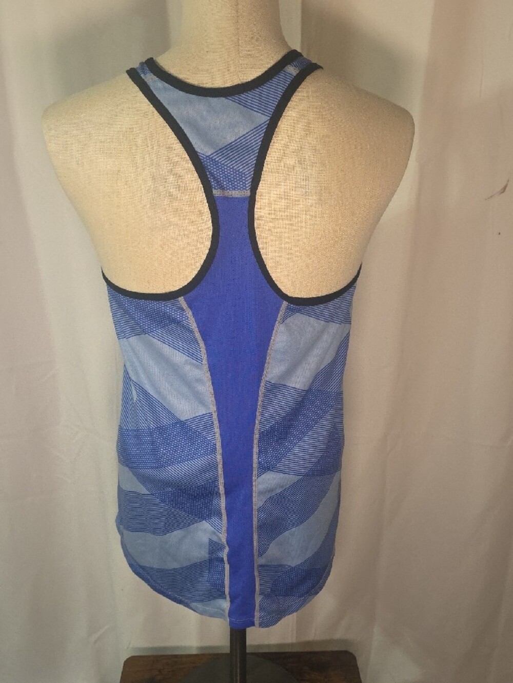 Nike Blue Geometric Racerback Tank - Picture 3 of 3